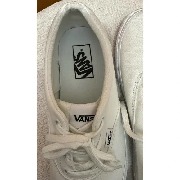 New In Box, VANS Women's White Size 10 Sneaker - Picture 8 of 14